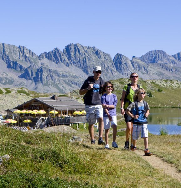 Destinații turistice ideale pentru cei care iubesc natura