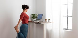 Care sunt principalele beneficii pe care le poți avea dacă alegi un birou reglabil de la Dacris?